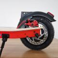 Scooter eléctrico de tablero de arce rojo personalizado