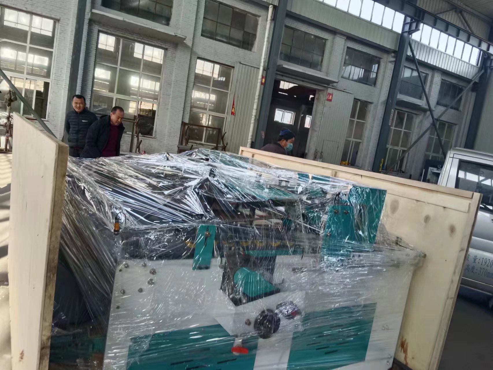 semi automatic glue box machine