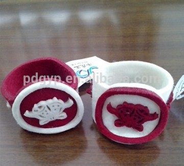 Exquisite Christmas Non-woven Napkin Cover