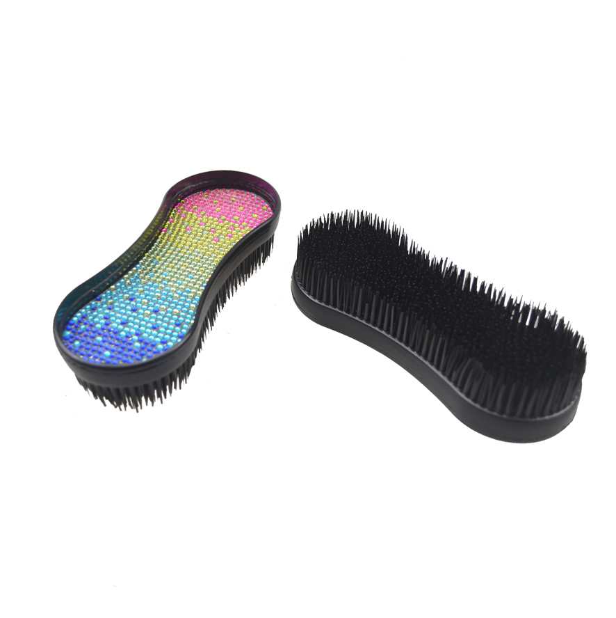 Brosse magique polyvalent avec des strass pour cheval