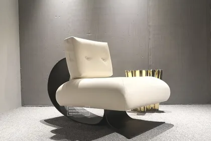 Modern Alta lounge chair