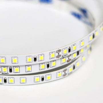 Bluetooth -голос управляется 24В светодиодными огнями.