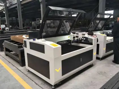 co2 laser cutting machine  80W reci