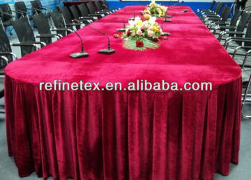 Polyester table skirting with velcro and clips