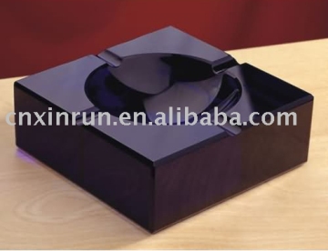 FD34 crystal ashtray