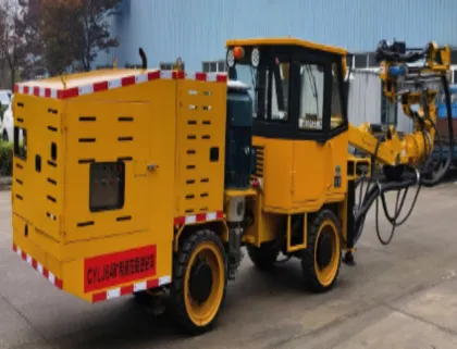 Mining wheel hydraulic drilling rig
