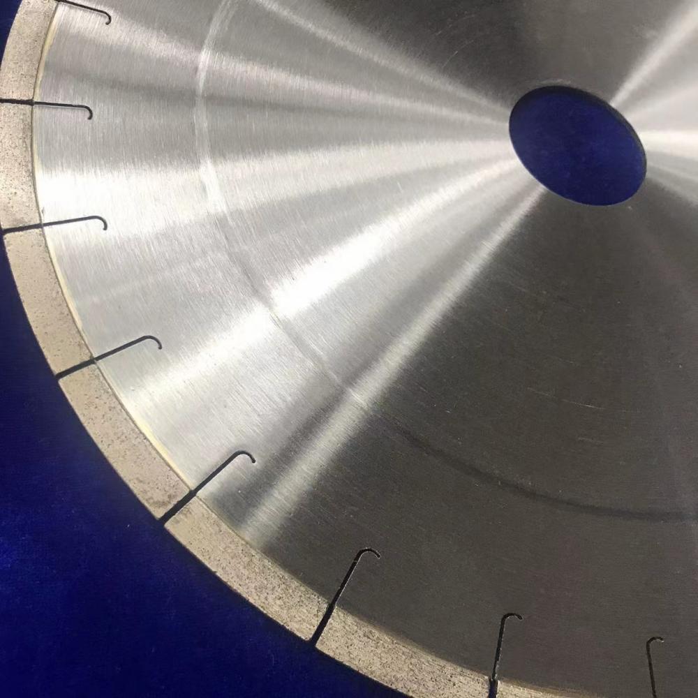 Grooved Diamond Saw Blade