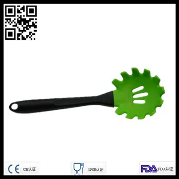 collapsible silicone measuring spoon