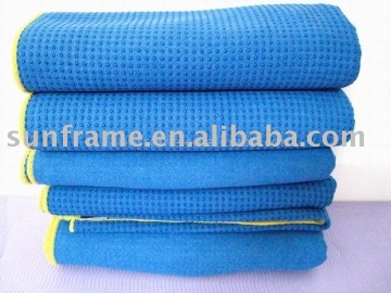 yoga mat towel with 100% silicone skidless dot