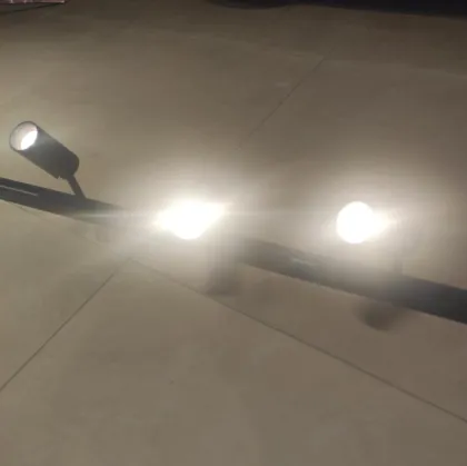 0-10v dimming track linear luminaire directional lighting