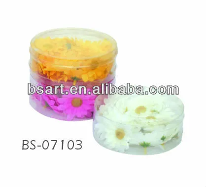 Fabric daisy flower petals