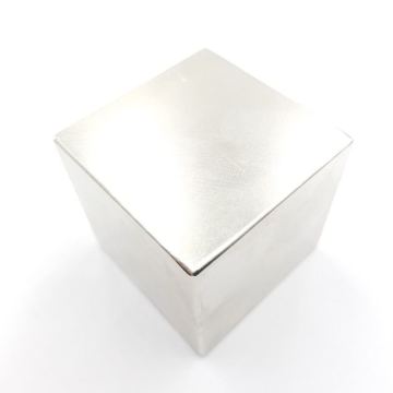 Magnets insturiales Bloque de neodimio - 50 mm x 50 mm x 50 mm
