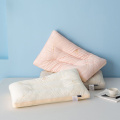 Núcleo de travesseiro de veludo de penas de luxo para suporte de pescoço