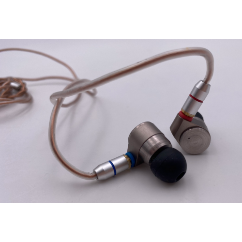Auriculares híbridos de doble controlador Monitor de alta fidelidad en la oreja