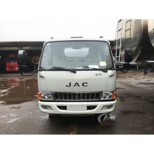 Caminhão tanque diesel JAC 4X2 de 8000 litros novo