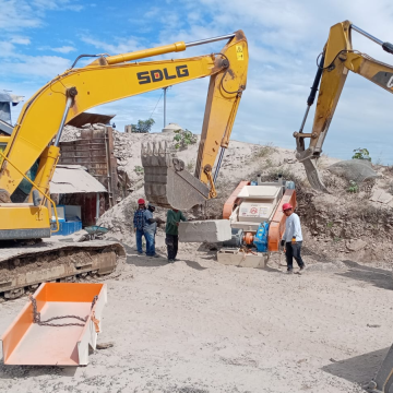 Double 2-Roller Roll Crushing Twin Roll Crusher Price List for High Quality Sand Maker Machine