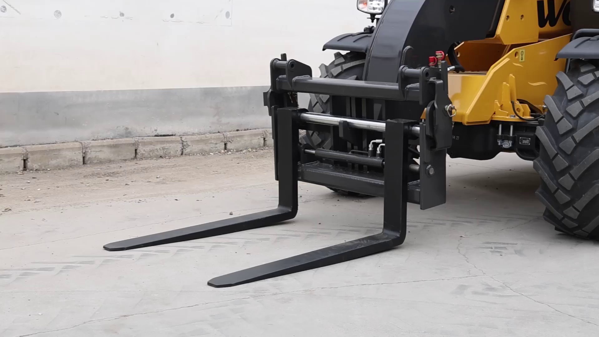 Telescopic Handler Wolf 3350t – 3.5 Ton Lifting Capacity, 7m Height for Sale