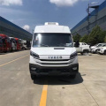 Camión de transporte refrigerado IVECO con aislamiento avanzado