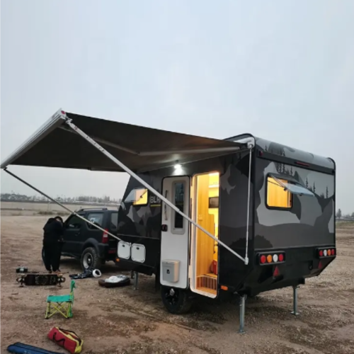 Camper de trailer de viagem com pneu sobressalente à venda