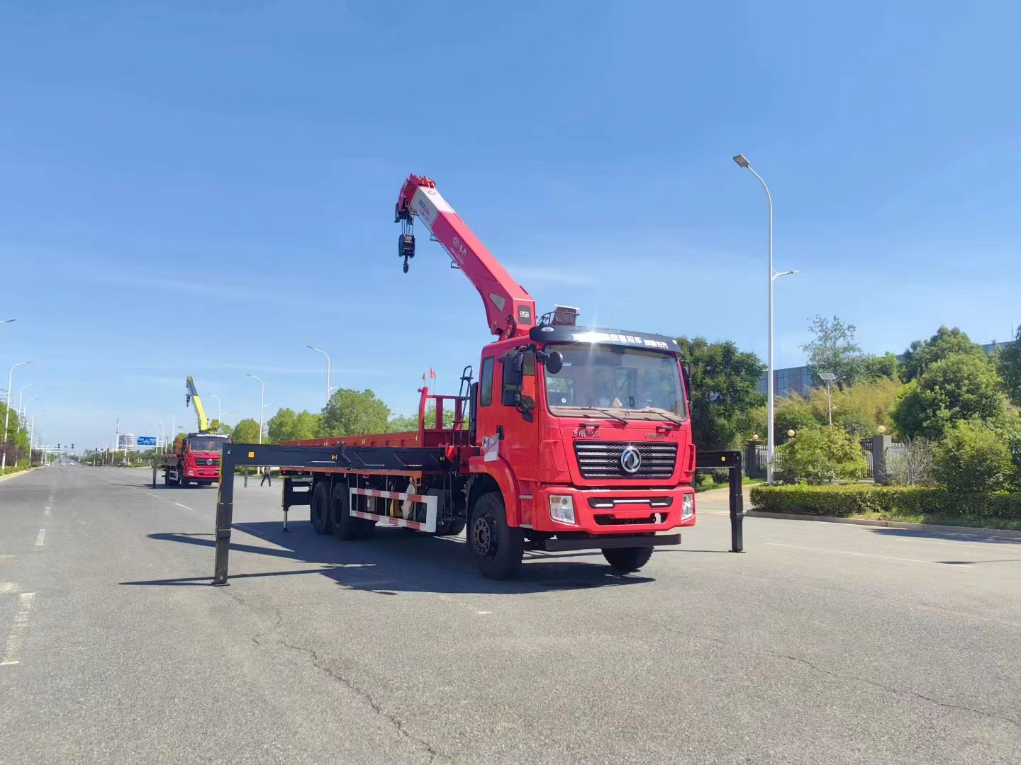 Mobile truck crane