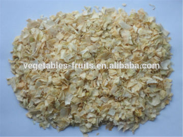 dehydrated yellow onion flakes