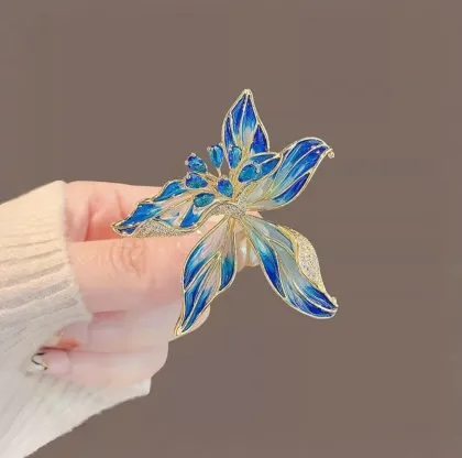 Iris Metal Brooch