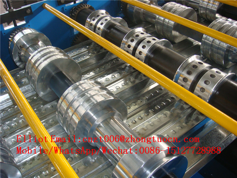 Galvanized steel floor deck machine