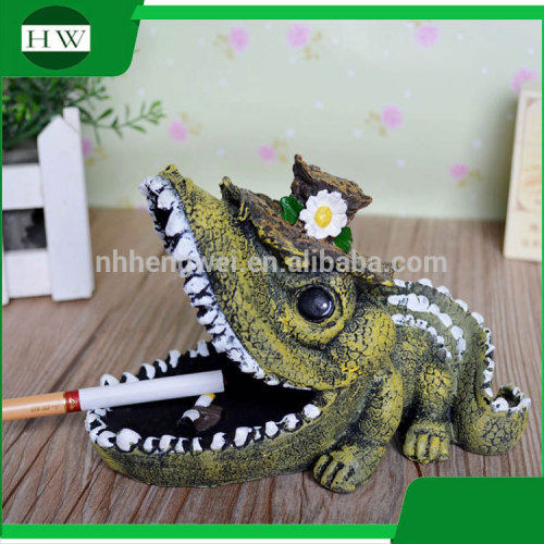 wholesale custom personalized resin cartoon cayman crocodile table top cigar cigarette ashtray