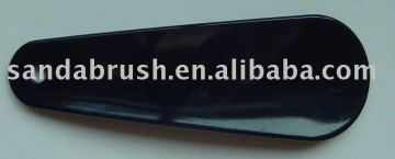 shoehorn