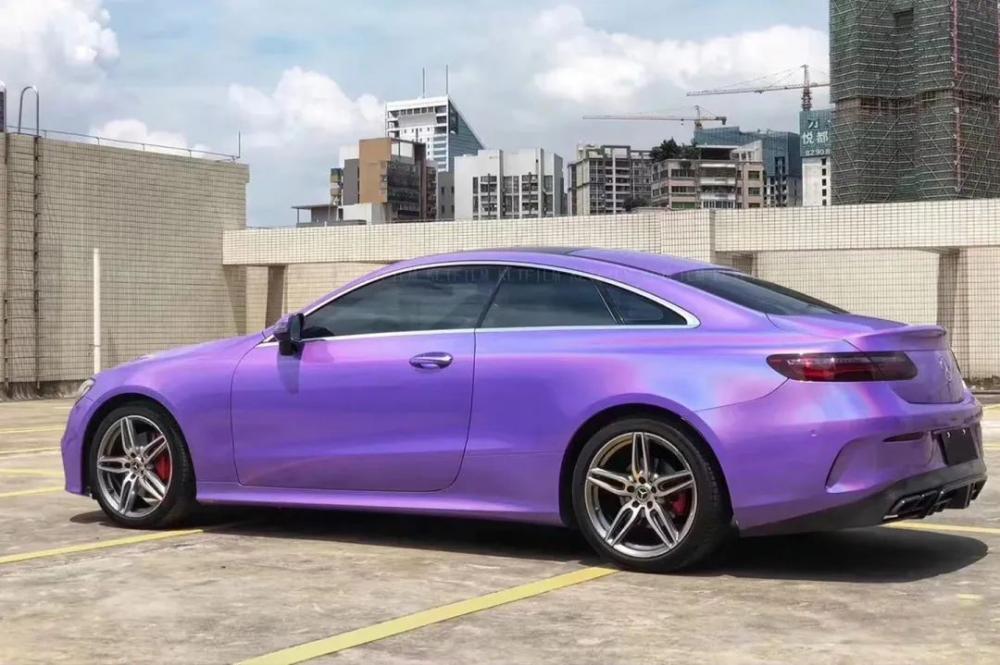 Vinilo de automóvil morado láser holográfico brillante de mascotas