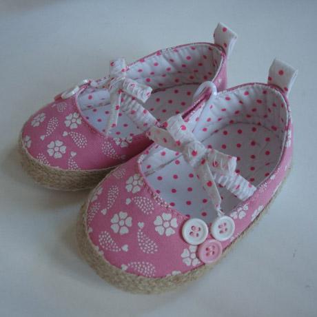 Sapatos de bailarina rosa com Bowknot lindo para menina