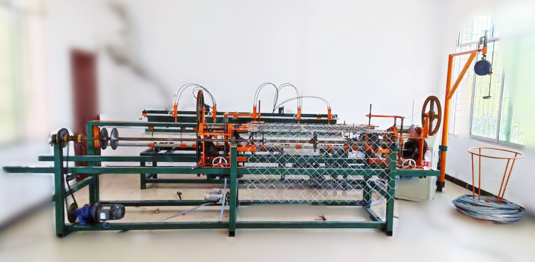 Efficient Automatic Cyclone Chain Link Wire Fence Making Machine ...