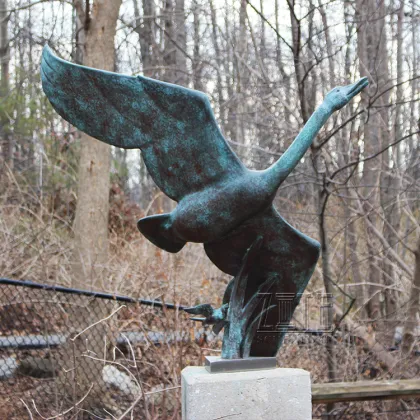 Hot Casting Five Life Size Copper Animal Statue Bronze Swans Flying Sculpture