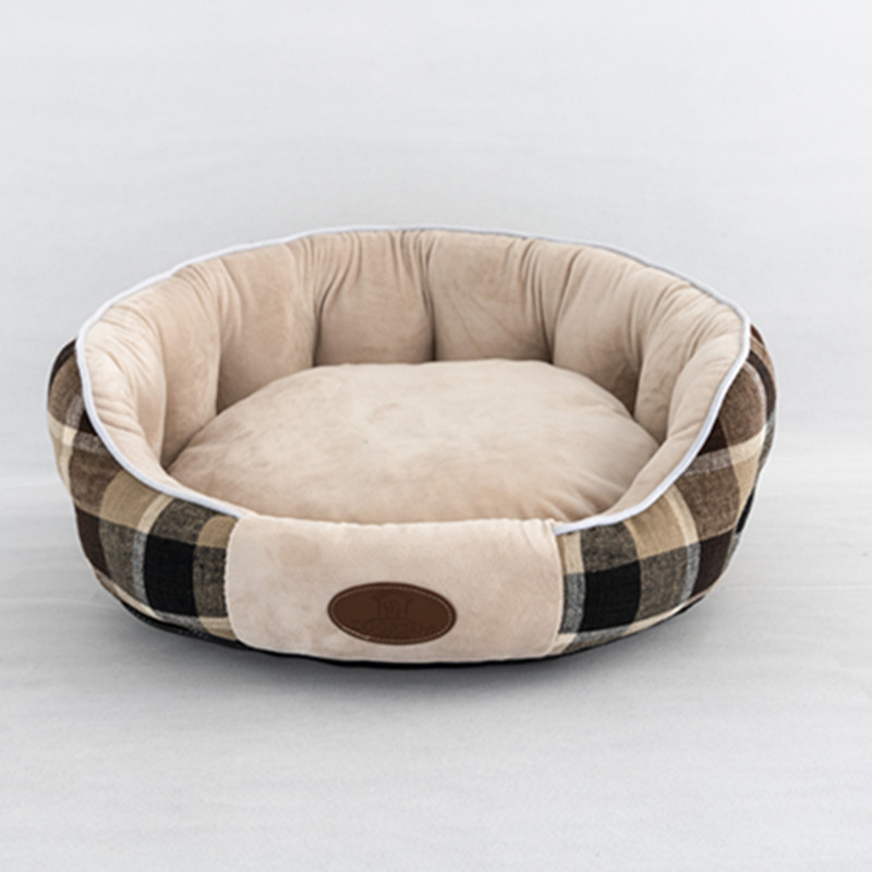 Outer plaid with brown-gray cat litter pad