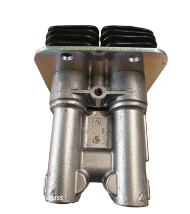 Hydraulic travel pilot valve