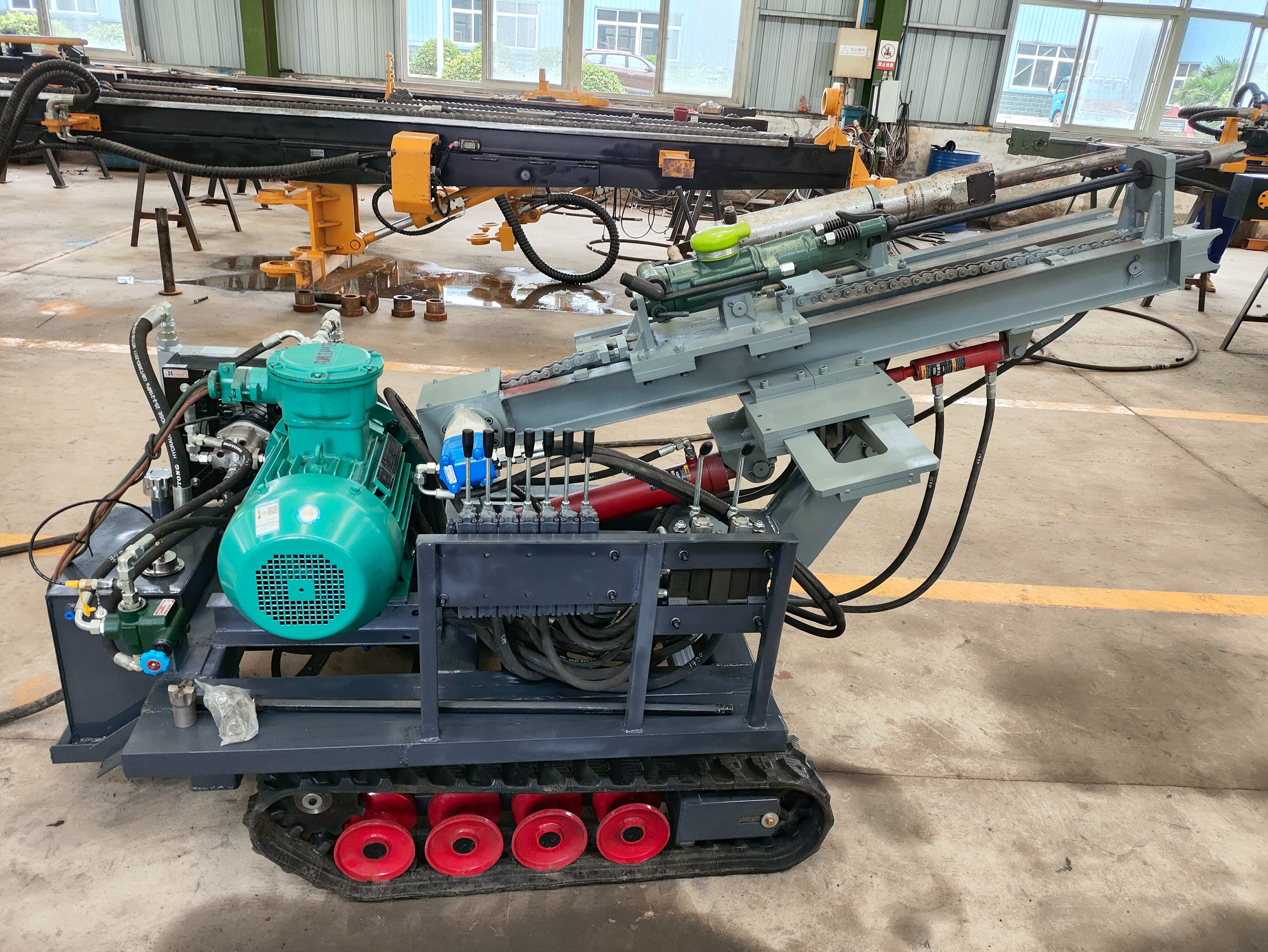 High-Pressure Hydraulic Rock Splitter for Mining Operations
