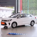 5 -местный маленький бензиновый автомобиль Kia Pegas