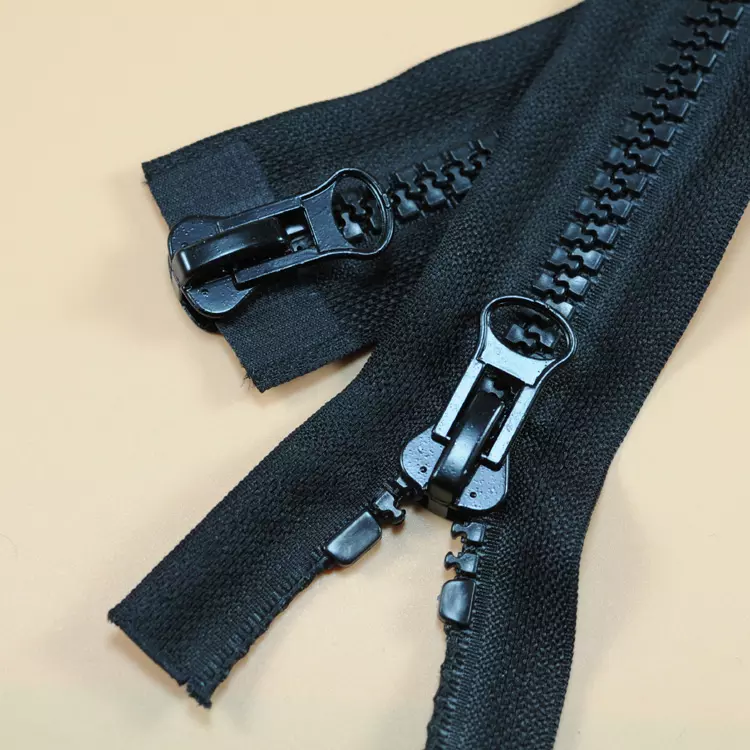 Two-way plastic zipper for jacket