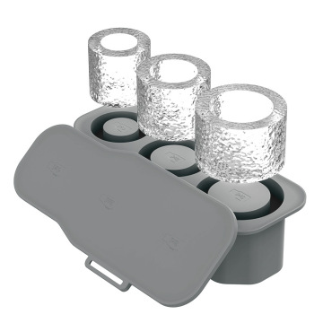 2024 New Explosive Hot Selling Ice Cube Mold 3 Large Capacity Food Grade Silicone Ice Lattice With Lid And Handle