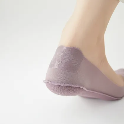 Summer Women's Comfortable Breathable Antibacterial Invisible Boat Socks