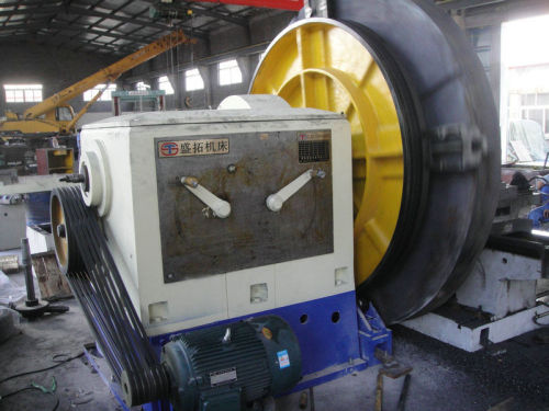 Larger Scale Manual Facing Lathe Machine With 1600mm Chuck