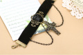 Bande de velours Rose alliage Croix pendentif chaîne Tassel Bracelet