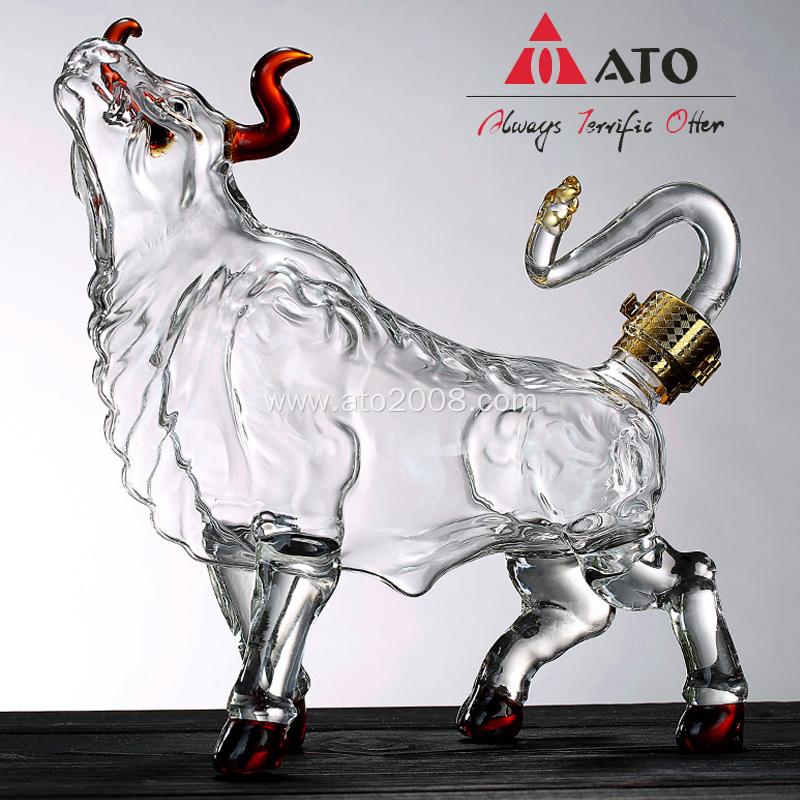 Novelty Animal Bull Shaped Whisky Glass Decanter