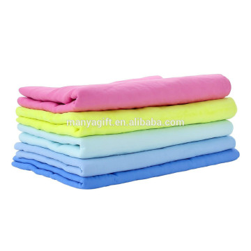 Synthetic Chamois Drying Towel Super Absorbent PVA Shammy Cloth for Fast Drying of Cars Random Color (66*43cm /26.5*17'')