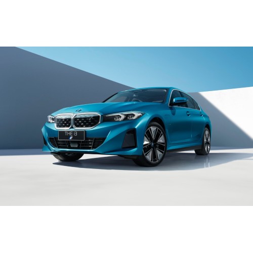 Mașină SUV electrică I3 cu autonomie de 526 km