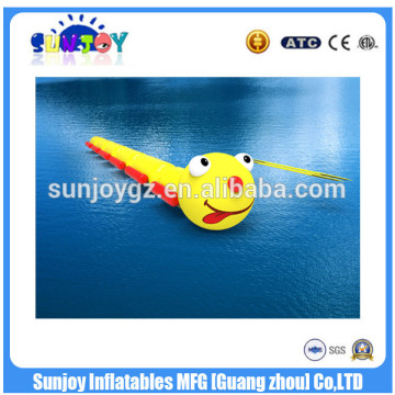 2016 Sunjoy hot sale new design gaint funny inflatable crawling-climbing insect water toys for sale