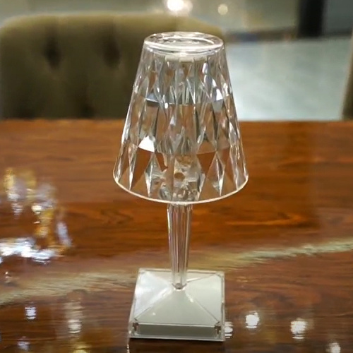 Lámpara de mesa llevada de carga USB de acrílico cristalino del restaurante