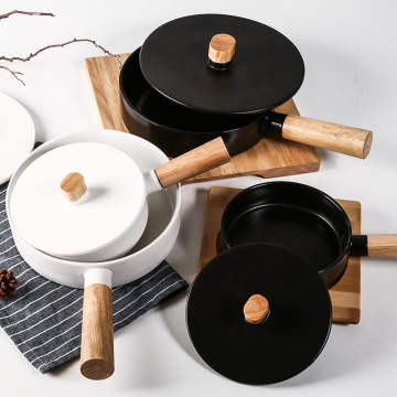 Nordic White Black Heat-Resistant Ceramic Baking Pan with Wooden Handle
