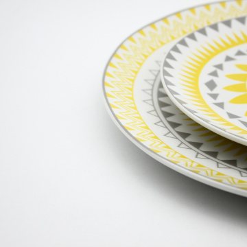 Impresión de calcomanías 18 piezas de cena de cerámica set de porcelana.