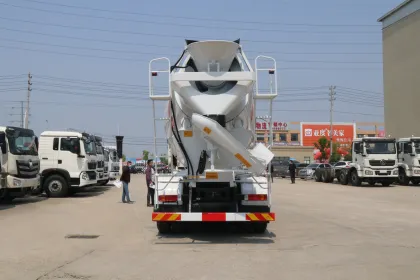 China Hot Sale Concrete Mixer Truck: 8m³-12m³ FAW SINOTRUK HOWO SHACMAN